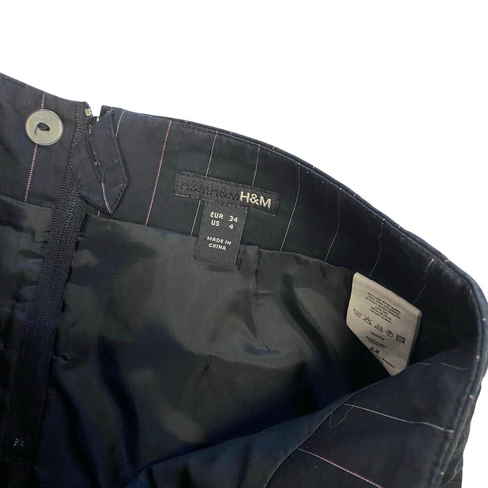 Y2K H&M Pinstripe Schoolgirl Mini Skirt - Picture 3 of 4